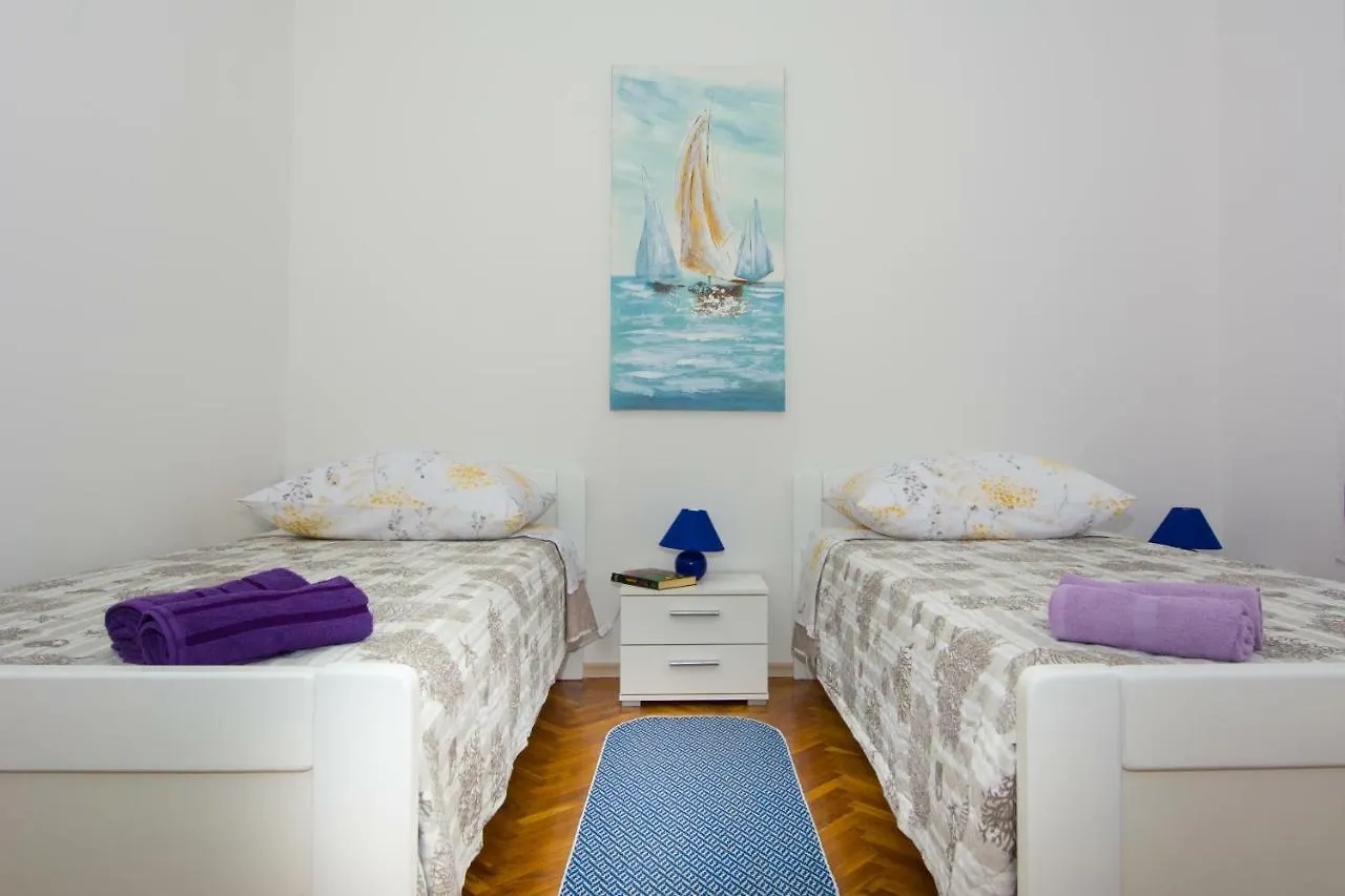 Apartment Park Kastela Croatia